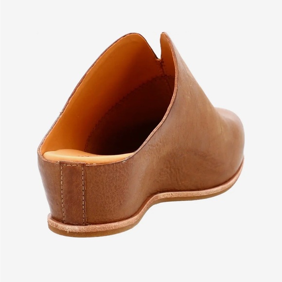 Kork-Ease Women's Para Tan Leather Clogs - Picture 5 of 10